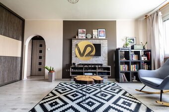 Na Predaj - 2-izbový, príjemný, zariadený byt s balkónom, Ni - 4