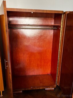 Predám starožitnú sadu nábytku spálňa - 4