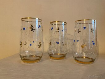 SKLENENÝ KRČAH A POHÁRE - 4