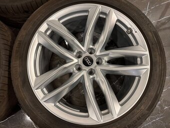 original kolesa audi q7 sq7 4M0601025S r21 4m rs - 4