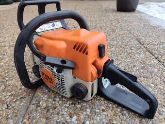 Motorova píla Stihl ms180. - 4