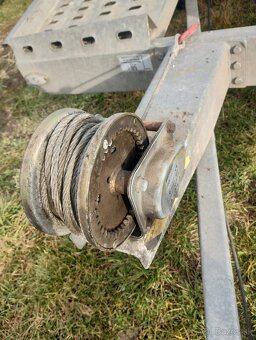 Autoprepravnik BORO - 4