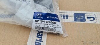 Držiak originál pravého svetla Hyundai Tucson nový P - 4
