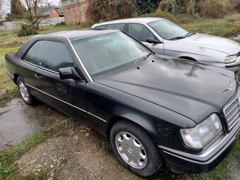 Mercedes benz w124 coupe - 4