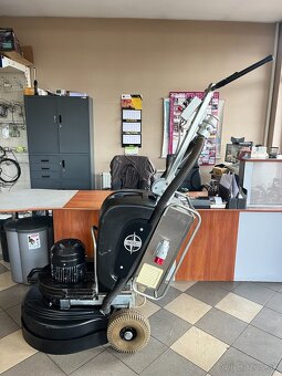Planetarna bruska na beton HTC 650 Classic Hladicka lesticka - 4