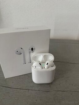 Apple AirPods - 4