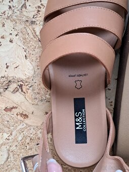Kožené sandále Marks & Spencer 36 - 4