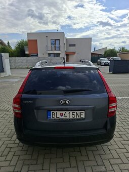 Kia ceed 1.4 benzín combi - 4