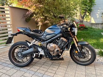 Honda CB650R Dominator GP - 4