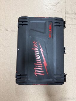 Milwaukee rázovy uťahovak - 4