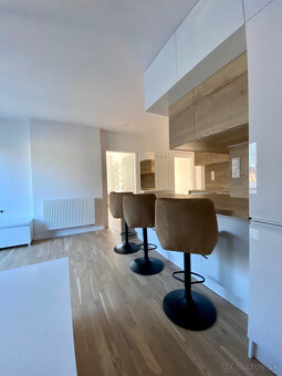 MH281-Na predaj luxusný 3izbový byt v Komárne - 4