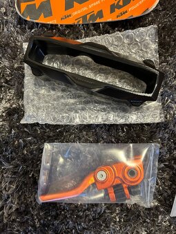 Ktm exc/ sx cnc diely, chrániče, six days, powerparts - 4