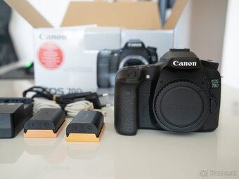 Canon EOS 70D - Iba telo - 4