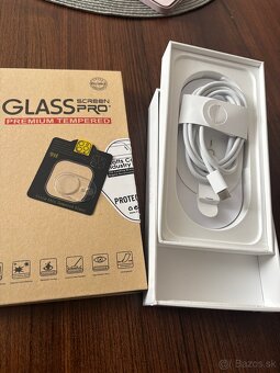 Iphone 15 - 4