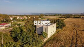 BEDES | Pozemky s rodinným domom vhodné na výstavbu - 4