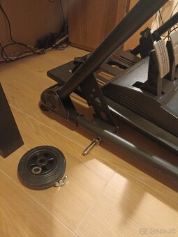 Predam Thrustmaster SIM zostavu - 4