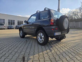 Toyota Rav4 2.0i - 4
