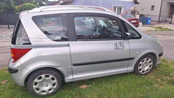Predám Peugeot 1007 1.4 benzín 54kW - 4