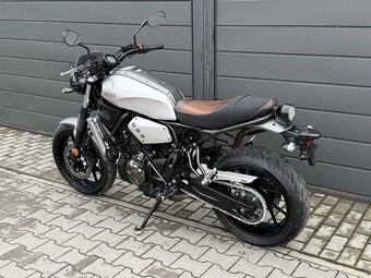 Yamaha XSR 700 - 4