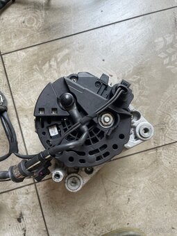 Alternátor 2.0tdi - 4