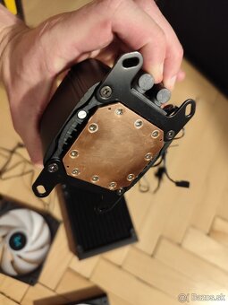 Predám vodné chladenie DeepCool LS520 SE40 - 4