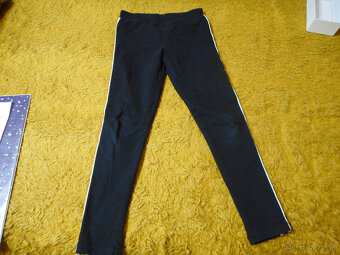 zateplené dievčenské legíny 146cm s pásikmi - 4