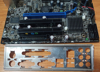 MSI G41M-P28 Core 2 Quad Q8200 (2.33GHz), 8GB DDR3 1333MHz - 4