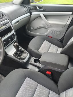 Škoda Octavia 1.6 MPI facelift cappucino - 4