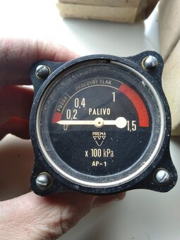 ukazovateľ tlaku paliva PREMA - 4