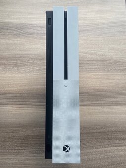 Xbox One S 1TB - 4