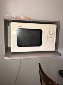 Ubytovanie 300€ za osobu na mesiac. - 4