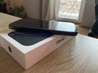 Predam Apple iPhone 16 pro 256gb black 2 roky zaruka - 4