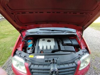 Volkswagen Touran - 4
