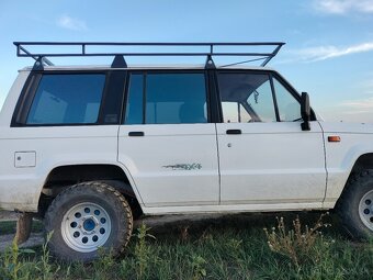 ISUZU - 4