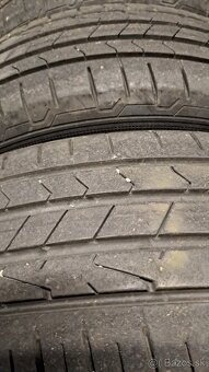 Predám 4ks jazdené letné 215/65r17-99V Hankook - 4