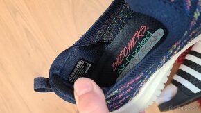 Topanky Skechers 36.5 - 4