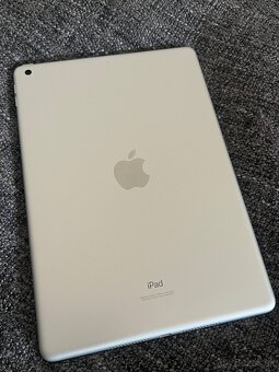 Apple iPad 9. generacia 64GB WiFi 2021 A2602 - 4