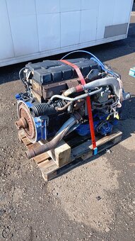 Man tgl 12.240 motor - 4