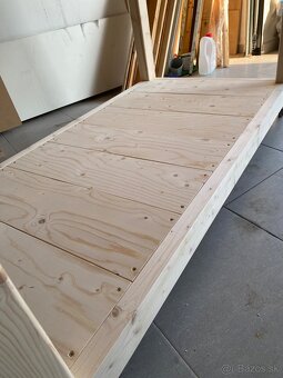 Predám drevený stol - 4