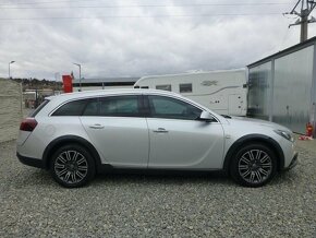 Opel Insignia 2.0CDTi 4x4 COUNTRY TOURER 1A - 4