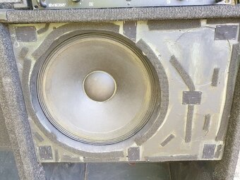 Predám zostavu BASS Celestion + satelity 2x1000W - 4