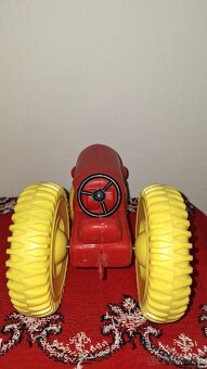 Retro hračka Traktor - 4