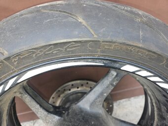 Predám zadné koleso na Yamaha R1 - 4