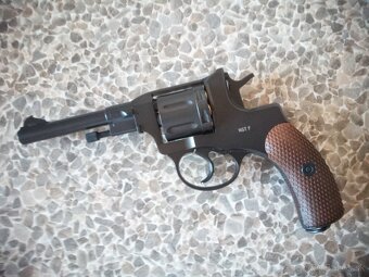 Vzduchový revolver CO2 - 4
