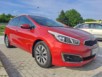 KIA ceed SW 1,6 GDi 2016 Platinum+Tech.pak 99kW 135k - 4