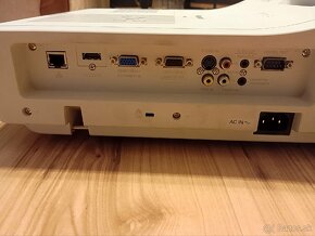 Projektor Panasonic HDMI lampa 66 hodin - 4