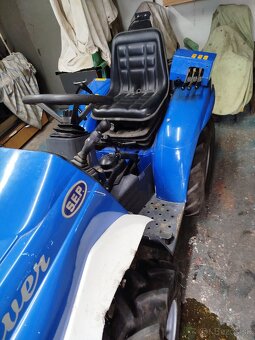 Predám malotraktor Kubota - 4