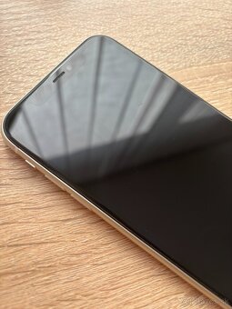 iPhone 11 - 128GB (Biely) - 4