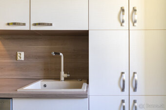 Na predaj 3-izbový byt v Karlovej Vsi v Bratislave - 4