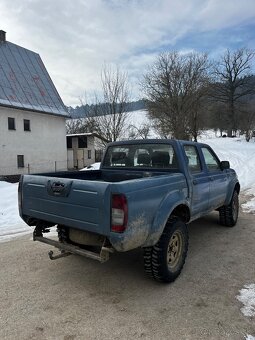 Nissan Navara 2.5td - 4